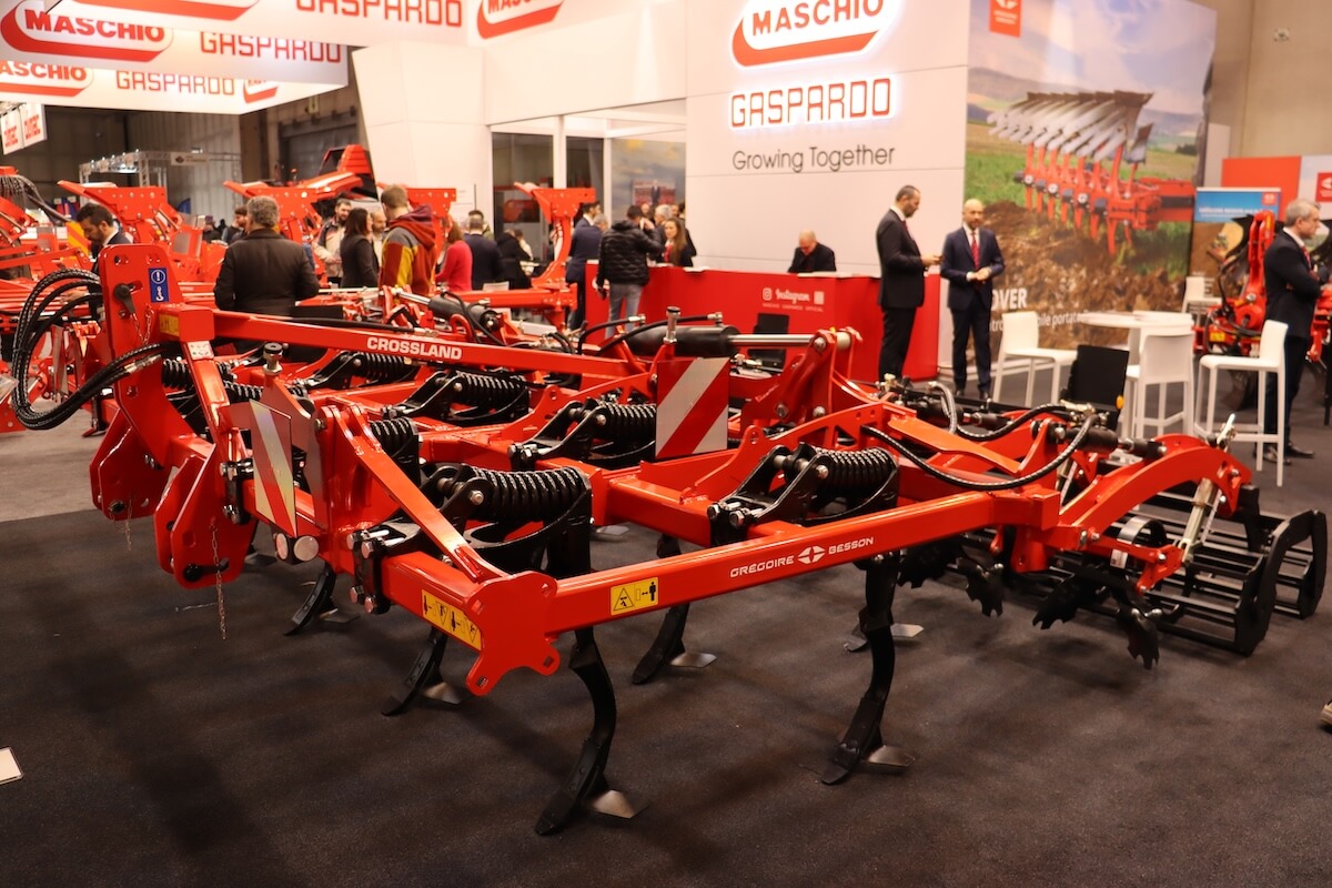 Attrezzature Gr&eacute;goire Besson per la lavorazione del terreno in esposizione nello stand Maschio Gaspardo